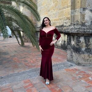 Meet your Posher, Cynthia